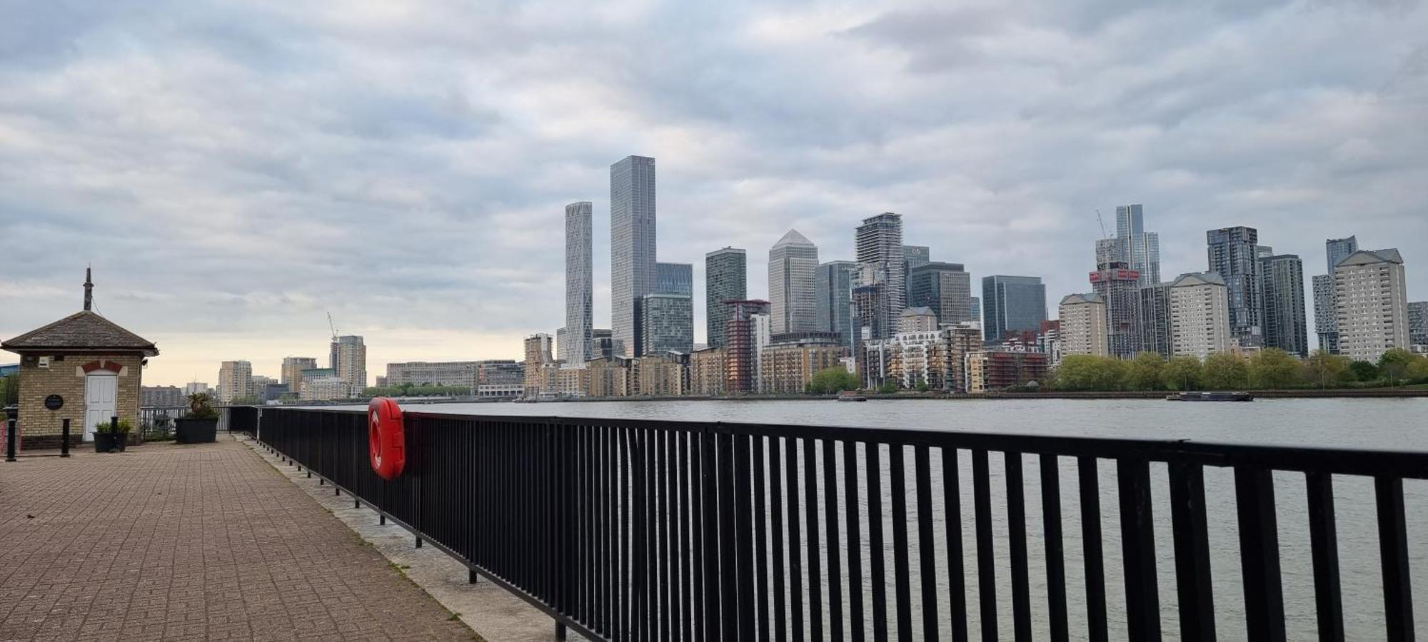 Riverside 3Br With Easy Transport 20Mins To City Centre Londra Esterno foto