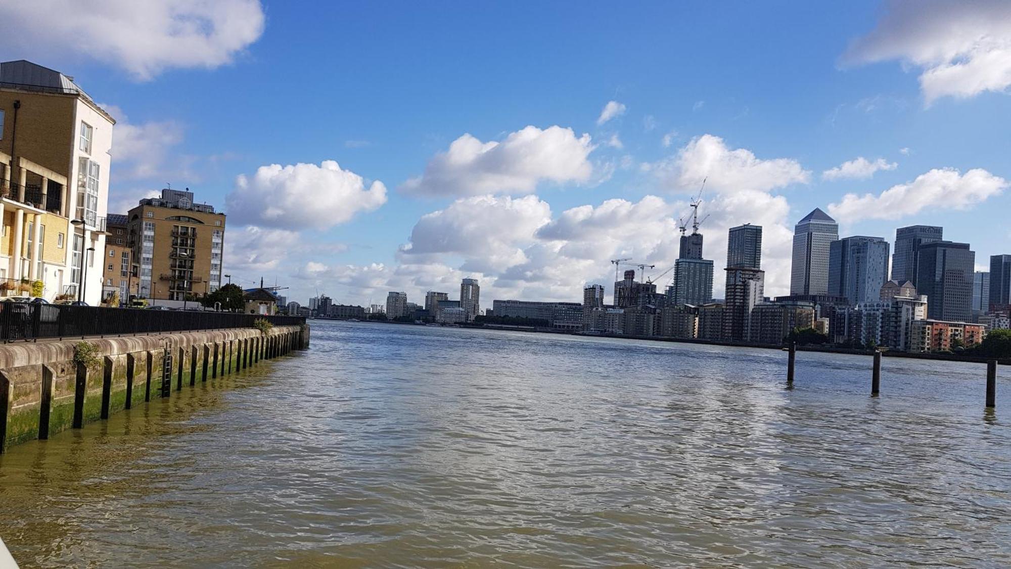 Riverside 3Br With Easy Transport 20Mins To City Centre Londra Esterno foto